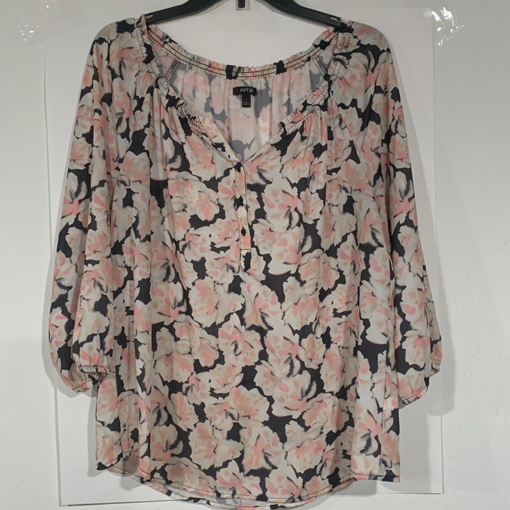 Apartment 9 Woman’s Floral Blouse (Large)
